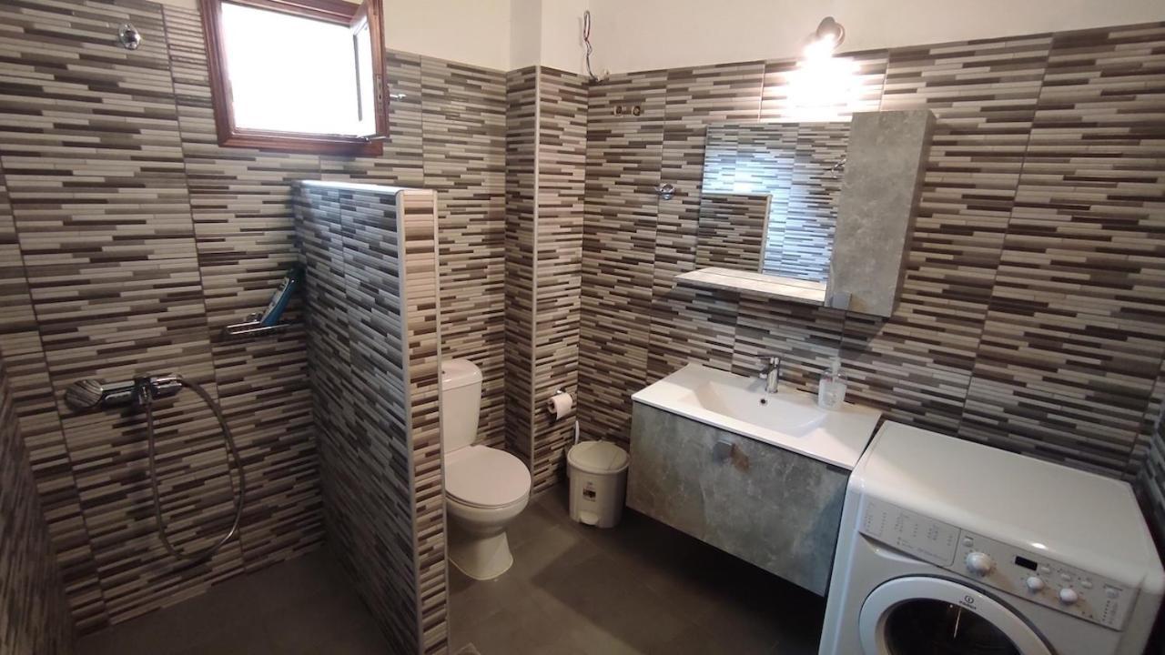 Cosy Apartment In Relaxed Neighbourhood 아마린토스 외부 사진